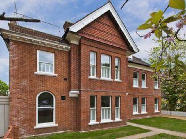 House for rent in Weybridge, Elmbridge