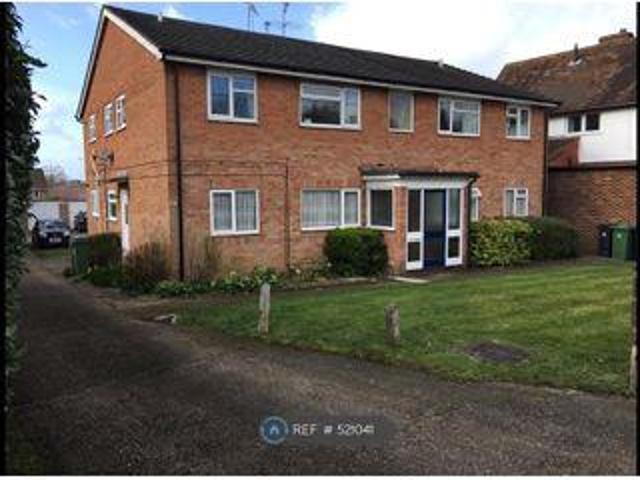 House for rent in Heol-las, Surrey