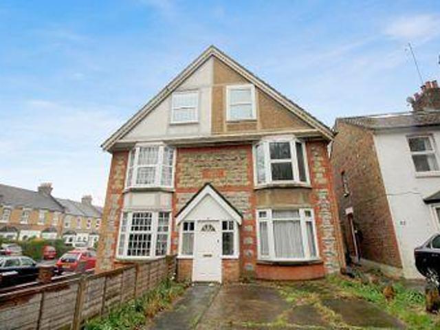 House for rent in Red Hill, Surrey