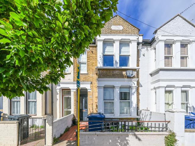 Apartment for rent in London Borough of Ealing, Greater London