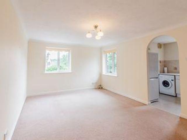 House for rent in Five Acres, Hertfordshire