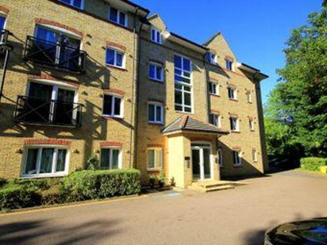 House for rent in Pouchen End, Hertfordshire
