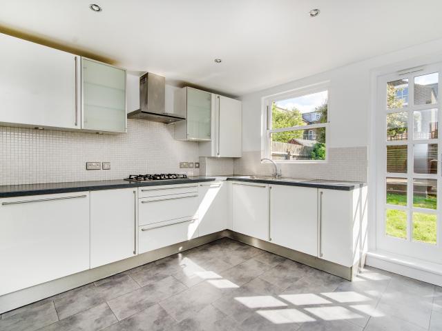 Apartment for rent in Harlesden, Greater London
