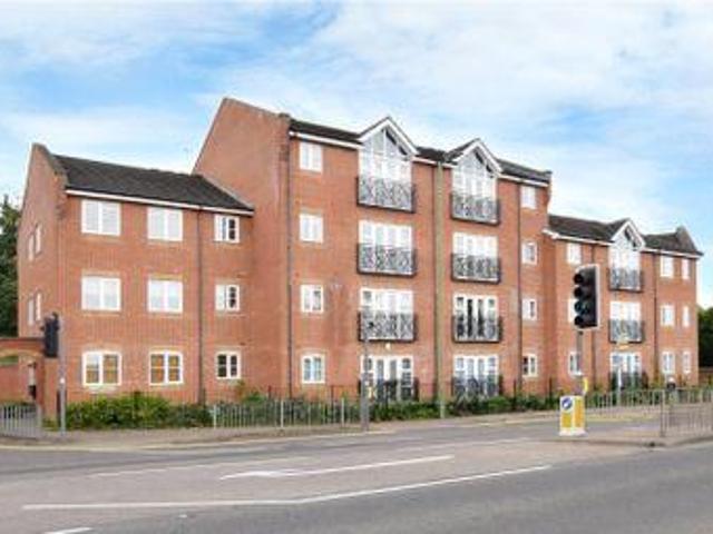 House for rent in Pouchen End, Hertfordshire