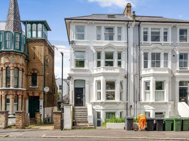Apartment for rent in Clapham, Greater London