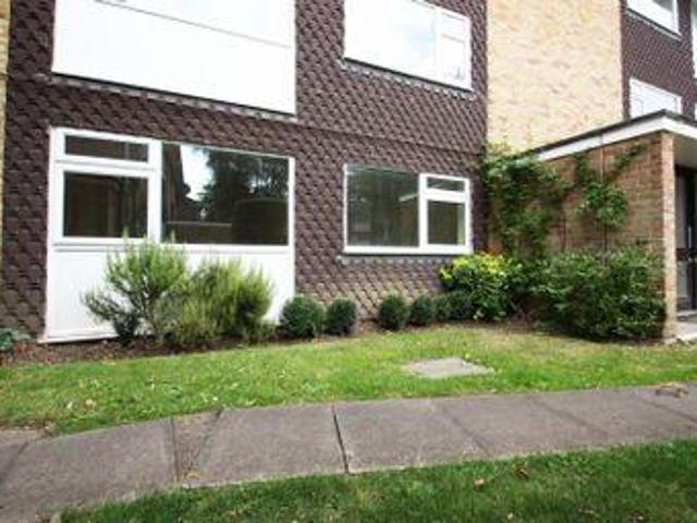 House for rent in Row Town, Surrey