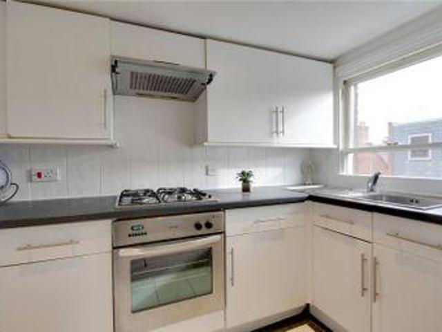 House for rent in Row Town, Surrey