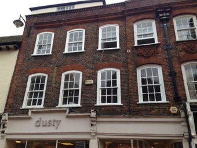 House for rent in Pouchen End, Hertfordshire