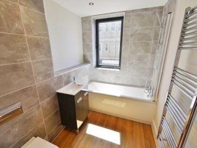 House for rent in Navestock Side