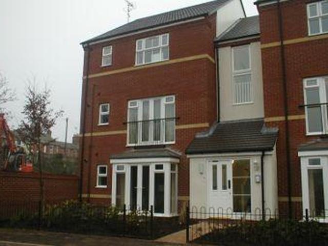 House for rent in Lyons, Greater London