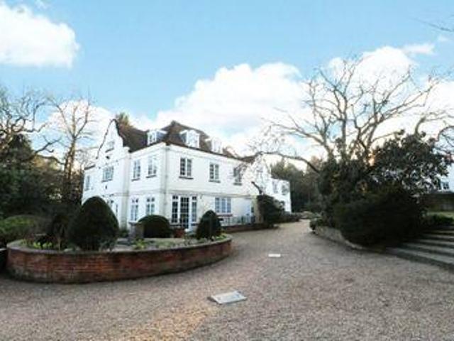 House for rent in Lightwater, Surrey Heath