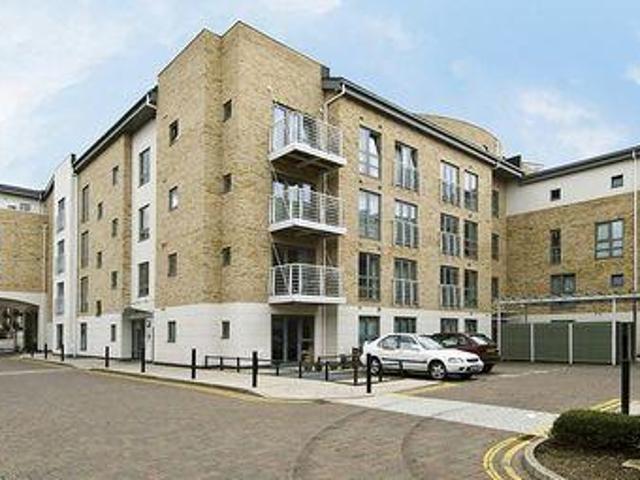 House for rent in Brentford End, Greater London