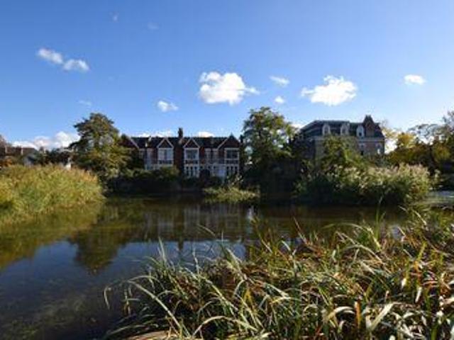 House for rent in Richmond Hill, Deepcut