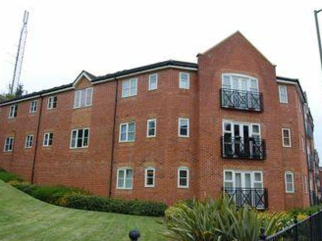 House for rent in Pouchen End, Hertfordshire