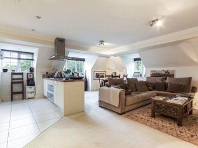 House for rent in Ascot