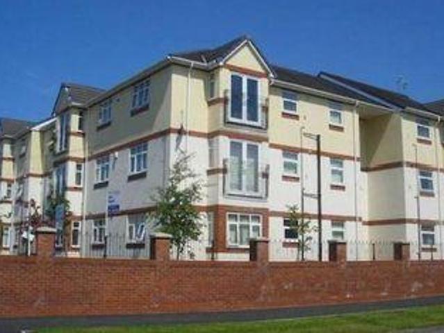 House for rent in Calderstones