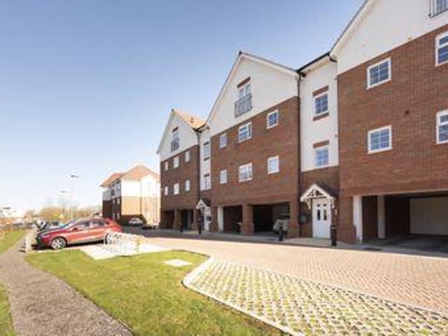 House for rent in Five Acres, Hertfordshire