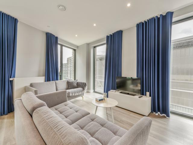 Apartment for rent in London Borough of Hounslow, Strand