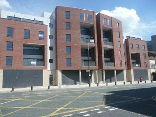 House for rent in Calderstones