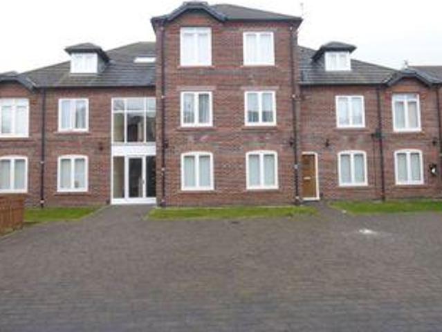 House for rent in Calderstones