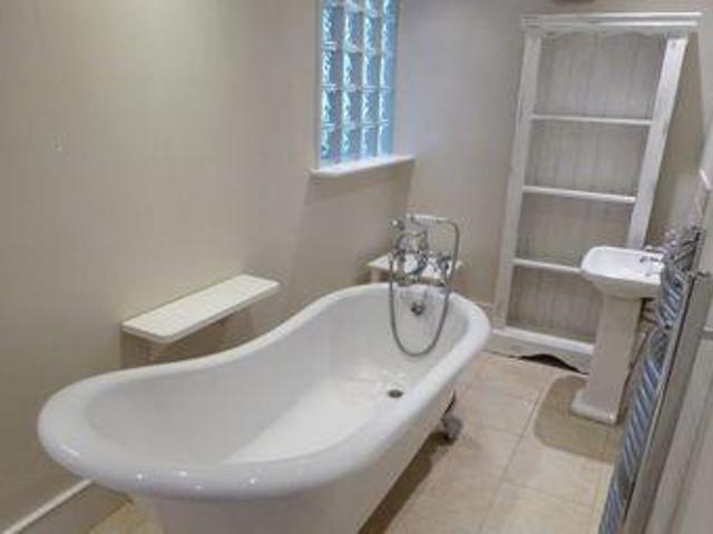 House for rent in School House, Gloucestershire