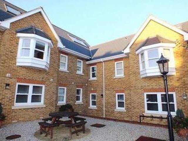 House for rent in Row Town, Surrey
