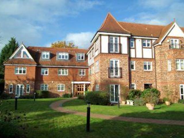 House for rent in Weybridge, Elmbridge