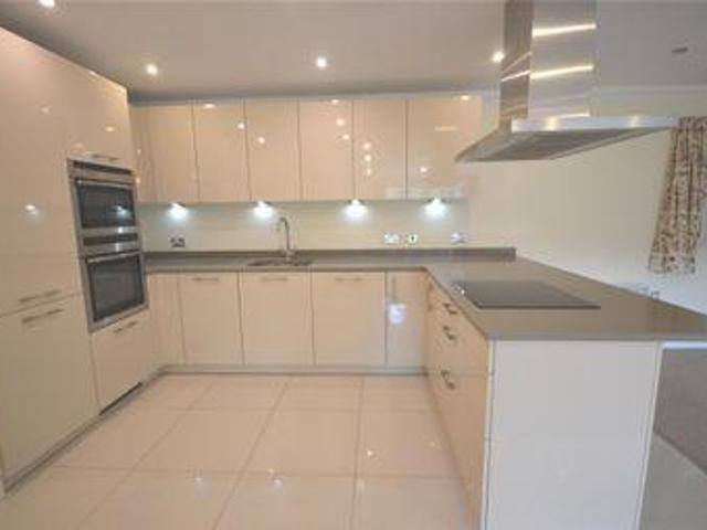 House for rent in Surrey