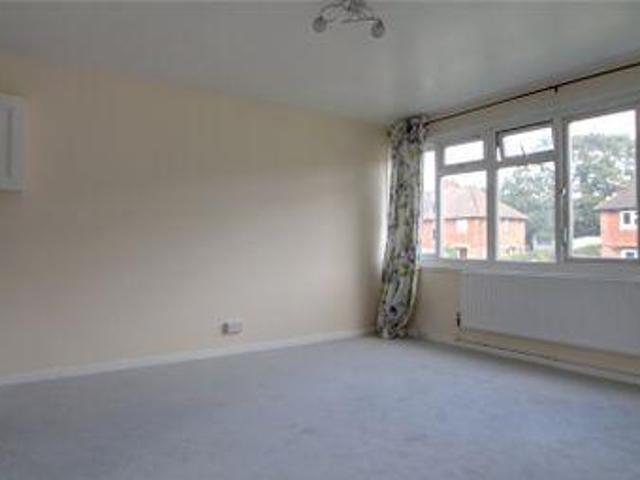 House for rent in Oxted, Hillview