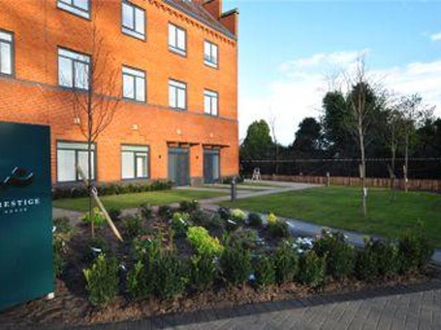House for rent in Row Town, Surrey