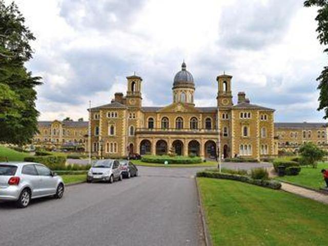 House for rent in Lyons, Greater London