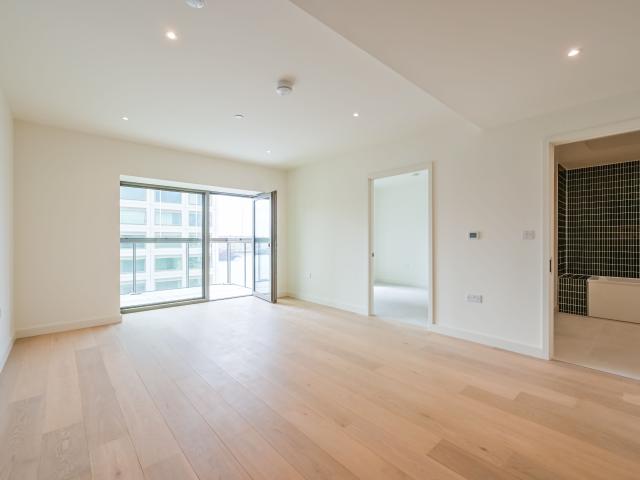 Apartment for rent in Silvertown, Greater London