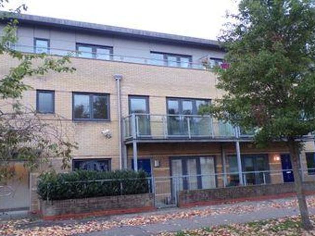 House for rent in Navestock Side