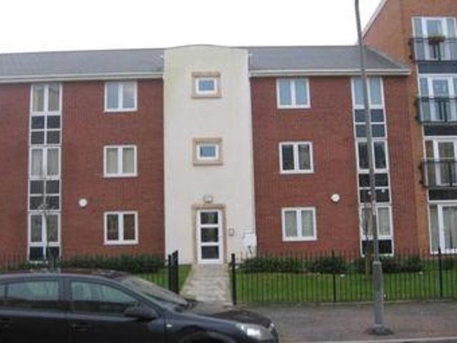 House for rent in Calderstones