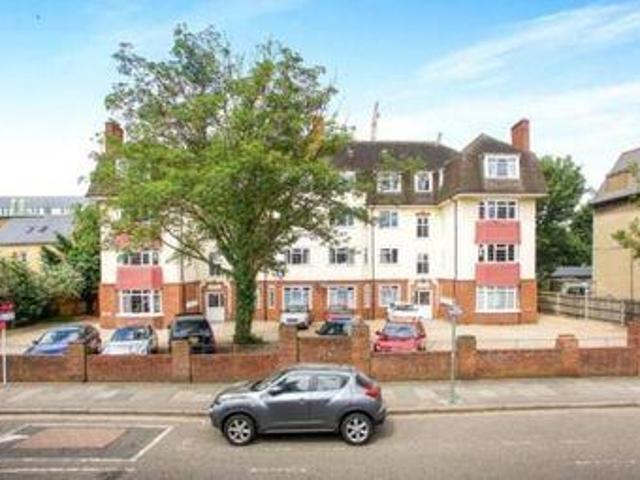 House for rent in Kingston Upon Thames, Greater London