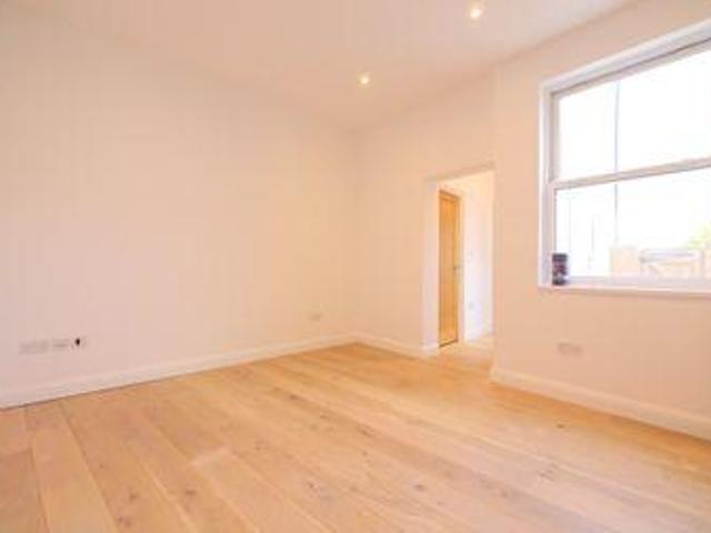 House for rent in Row Town, Surrey