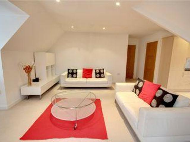 House for rent in Weybridge, Elmbridge