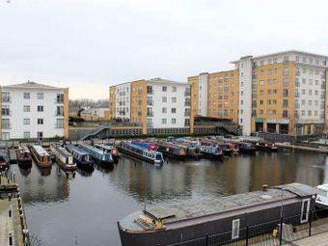 House for rent in Northolt, Greater London
