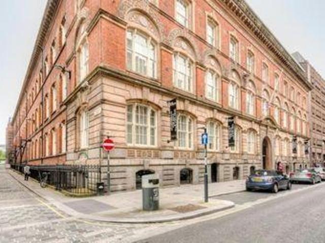 House for rent in Calderstones