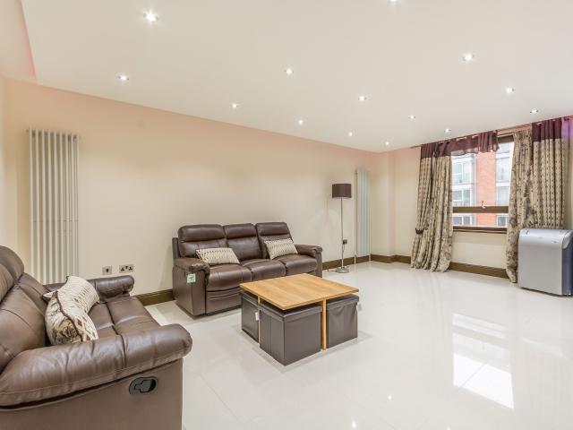 Apartment for rent in Paddington, Greater London