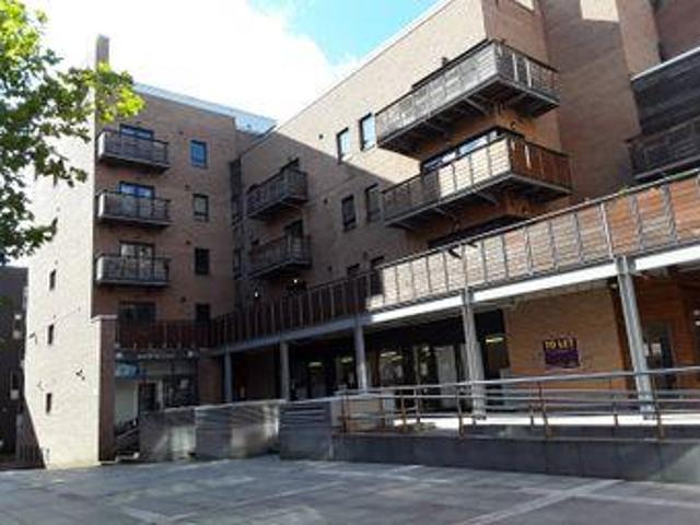 House for rent in Calderstones