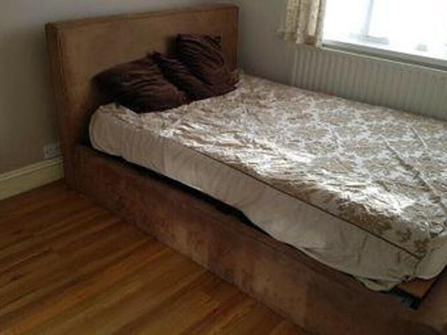 House for rent in London Borough of Hounslow, Greater London