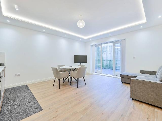 Apartment for rent in London Borough of Ealing, Hanwell