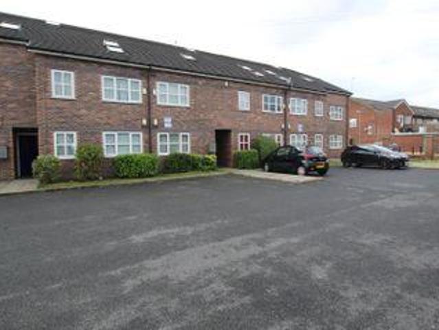 House for rent in Calderstones
