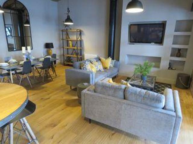 House for rent in Calderstones