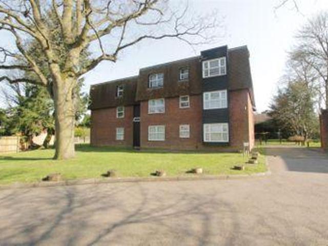 House for rent in Pouchen End, Hertfordshire