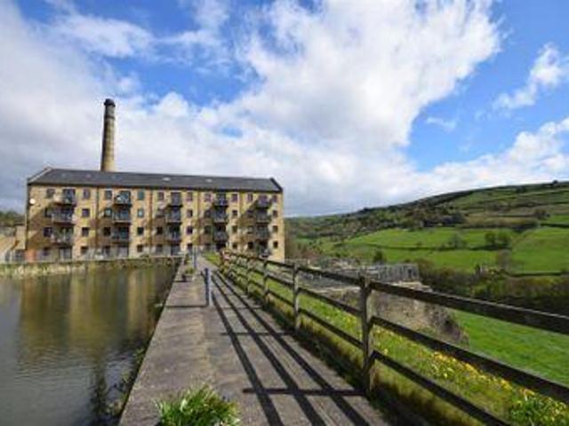 House for sale in Halifax, West Yorkshire
