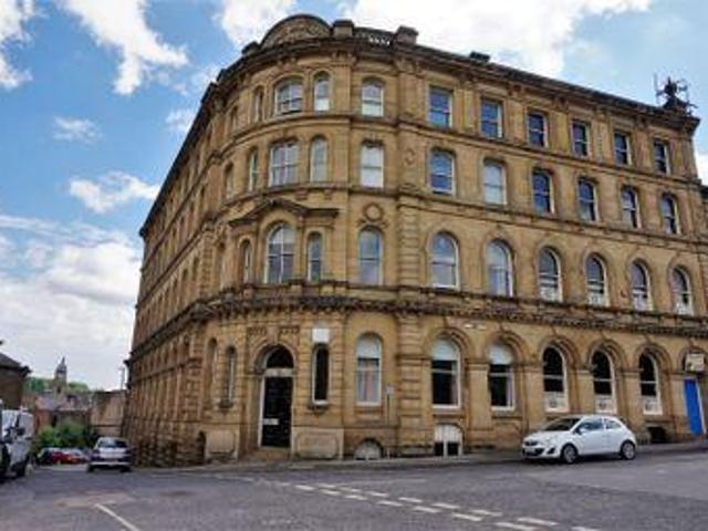 House for sale in Dewsbury, West Yorkshire