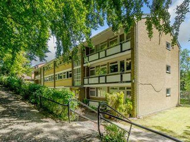 House for sale in Hillview, Surrey