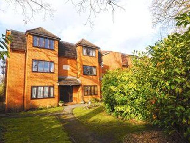 House for sale in Heol-las, Surrey